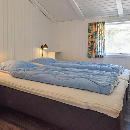3 Bedroom Awesome In Blavand Holiday home *