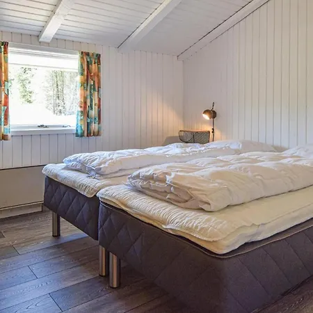 3 Bedroom Awesome In Blavand *